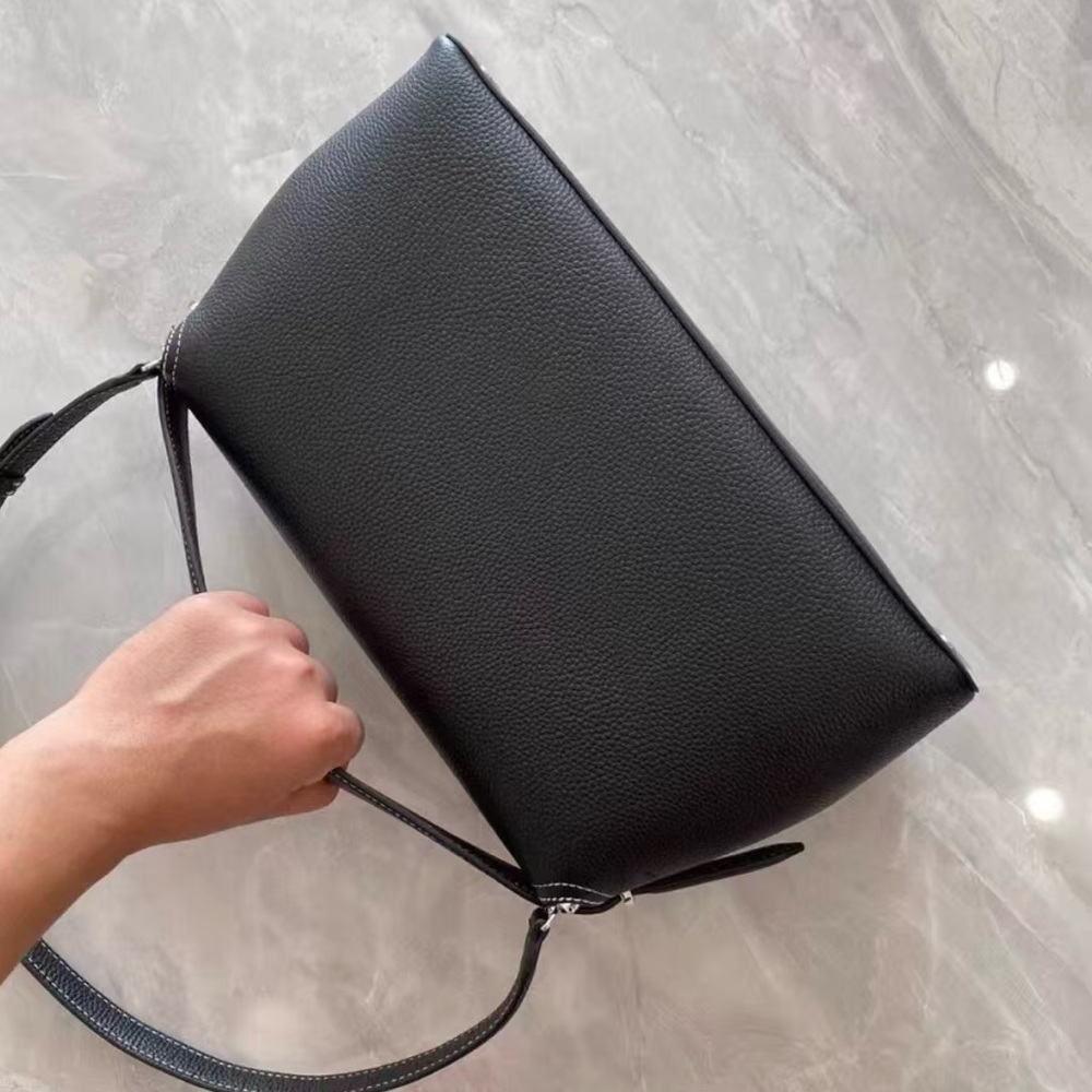 Toteme Black Shoulder bag - Picture 2 of 5